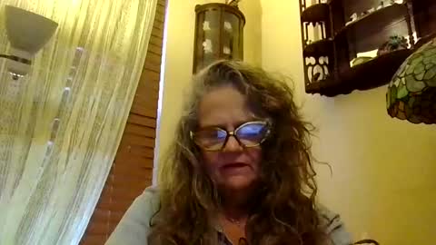 Snapshot of luvmedestinee chatting on 10, 9, 2025 LuvMeDestinee online show from 10, 9, 2025