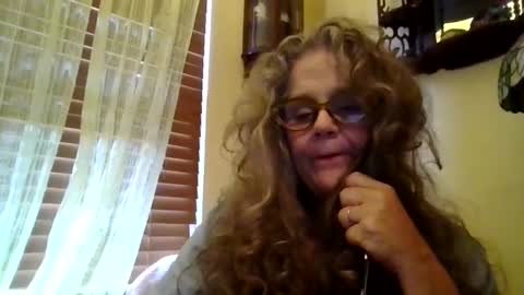 Snapshot of luvmedestinee chatting on 16, 9, 2025 LuvMeDestinee online show from 16, 9, 2025