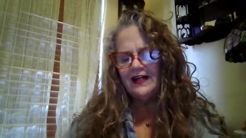 Snapshot of luvmedestinee chatting on 18, 9, 2025 LuvMeDestinee online show from 18, 9, 2025
