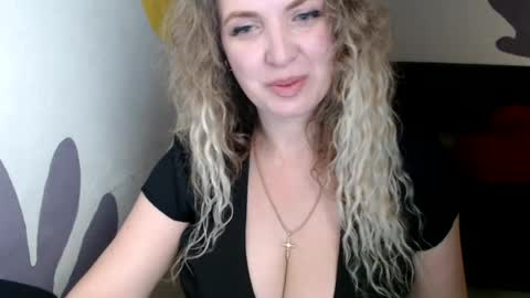 Snapshot of luxdonna chatting on 16, 7, 2026 Donna online show from 16, 7, 2026