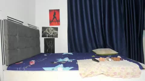 luxedollxoxoo online show from 14, 4, 2026