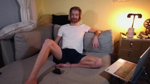 Snapshot of luxelover29 chatting on 6, 12, 2024 LuxeLover29 online show from 6, 12, 2024