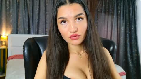 Snapshot of luxqueenstudio chatting on 24, 4, 2026 KarolinaAlpha online show from 24, 4, 2026