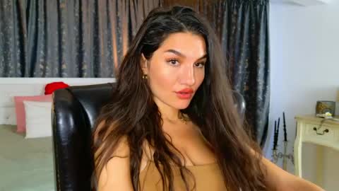 Snapshot of luxqueenstudio chatting on 16, 5, 2026 KarolinaAlpha online show from 16, 5, 2026