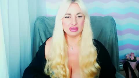Luxuriaa online show from 5, 7, 2026