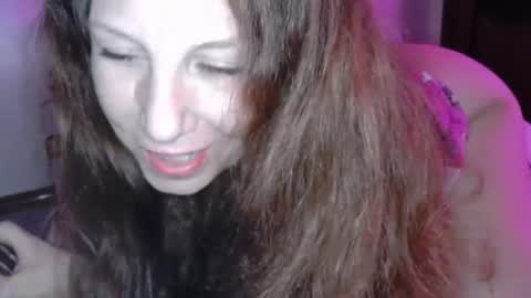 luxuriousuburbawife online show from 12, 9, 2025