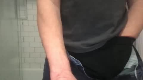 lvguynextdoor440656 online show from 22, 11, 2025