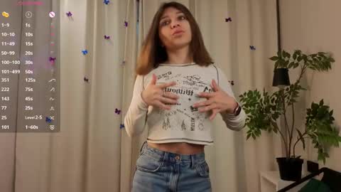 Snapshot of lydaerne chatting on 23, 5, 2026 Call me Liddy Im so new here show me how to get fun here please online show from 23, 5, 2026