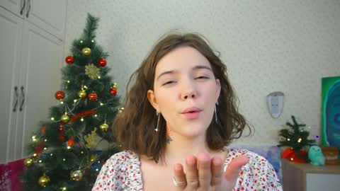 hi im Lyle online show from 12, 12, 2024