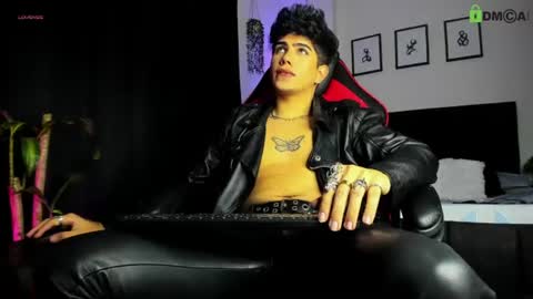 Lyle Bennett Freelance Model online show from 22, 6, 2026