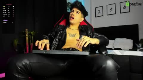 Lyle Bennett Freelance Model online show from 28, 6, 2026