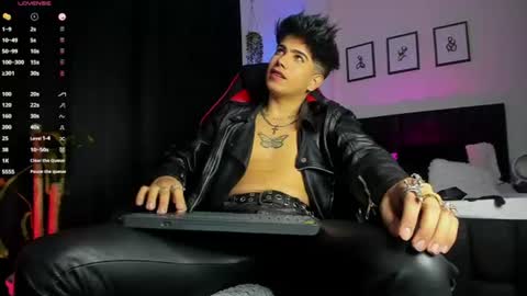 Lyle Bennett Freelance Model online show from 12, 7, 2026