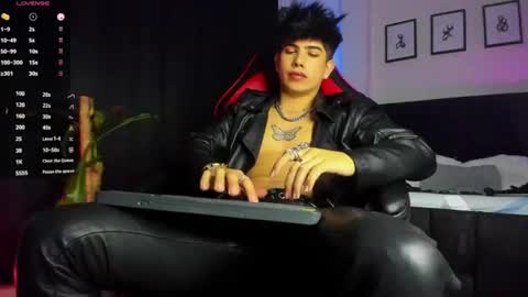Lyle Bennett Freelance Model online show from 27, 7, 2026