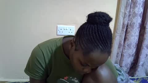 lyn_anna online show from 13, 10, 2025