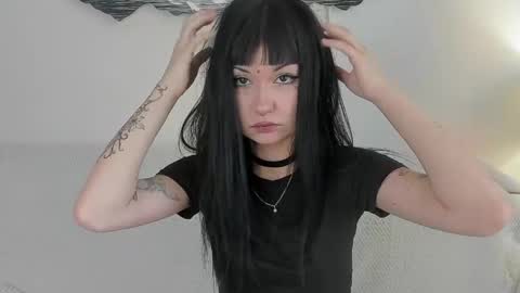 Mia online show from 27, 4, 2026