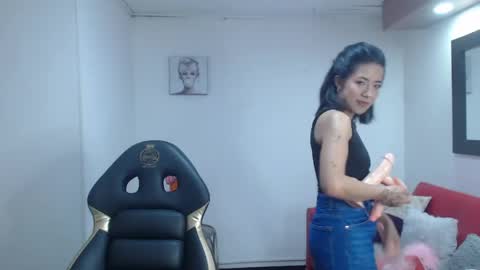 lynn_turner_ online show from 13, 4, 2026