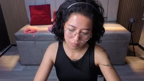 lynn_turner_ online show from 28, 5, 2026