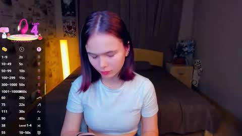 Cozy Lynns room online show from 30, 11, 2025