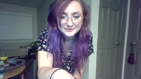 Lynn  online show from 25, 2, 2026