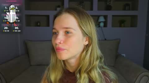 Snapshot of lynntiny chatting on 5, 10, 2025 Lynn online show from 5, 10, 2025