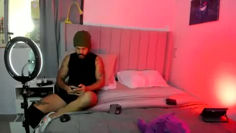 Snapshot of lyon_dark chatting on 6, 1, 2026 Lyon Dark online show from 6, 1, 2026