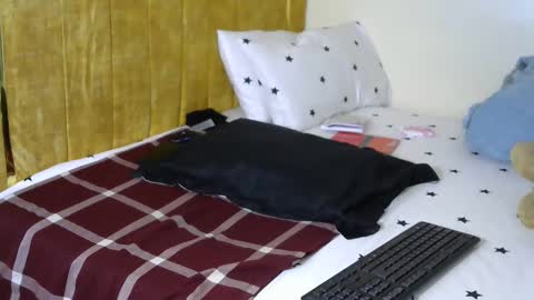 Snapshot of lyra102 chatting on 16, 9, 2025 Lyra online show from 16, 9, 2025