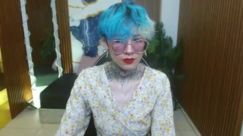 lyra_tay online show from 9, 4, 2026