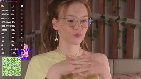 Snapshot of lyra_thenymph chatting on 4, 7, 2026 Lyra online show from 4, 7, 2026