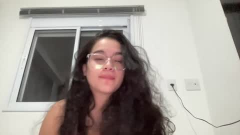 Snapshot of lyz_guzman chatting on 10, 6, 2026 lyz_guzman online show from 10, 6, 2026