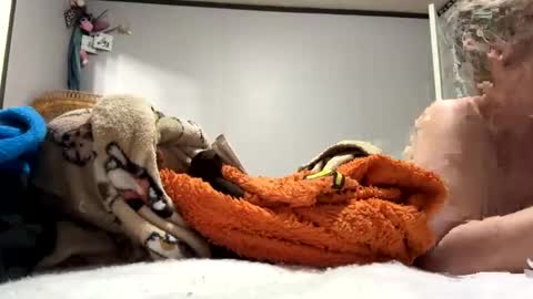 Snapshot of m_80 chatting on 25, 10, 2025 m 80 online show from 25, 10, 2025