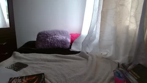 maaddy_thompson online show from 4, 2, 2026