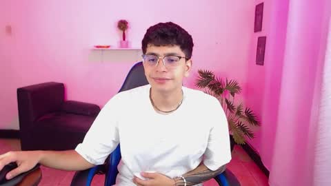 Max online show from 8, 4, 2026