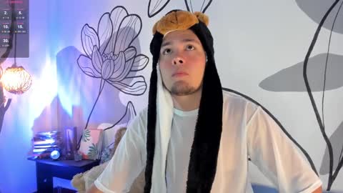 Snapshot of maax_taylor01 chatting on 19, 9, 2025 online show from 19, 9, 2025