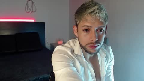 Snapshot of maaxxxrider chatting on 29, 10, 2025 YES MASTER  online show from 29, 10, 2025