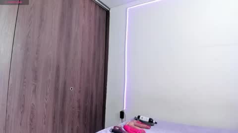 Sara online show from 10, 4, 2026