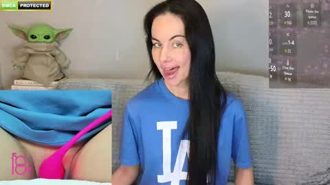 Snapshot of mabuhay_girl chatting on 10, 2, 2025 You let people into your sea and they kill your fish online show from 10, 2, 2025