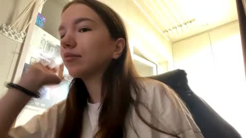 Mila online show from 11, 5, 2026