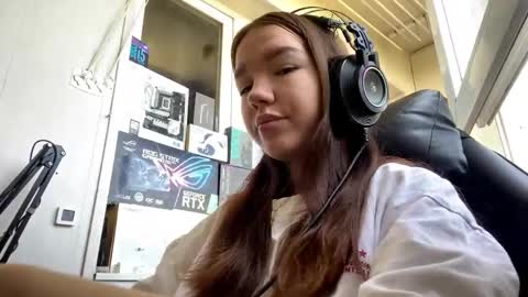 Mila online show from 14, 5, 2026
