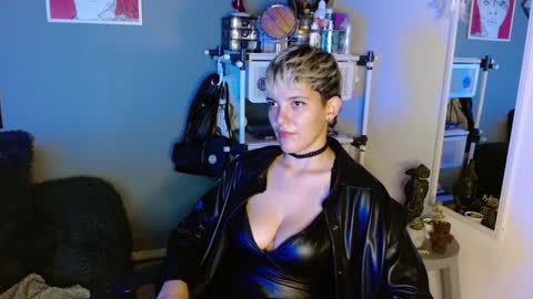 Noah Askew online show from 7, 2, 2025