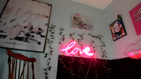 Snapshot of maddi_avalon chatting on 24, 2, 2025 Maddi Avalon online show from 24, 2, 2025