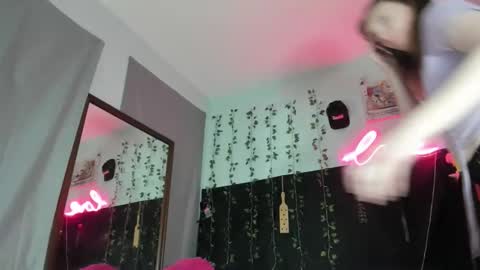 Maddi Avalon online show from 21, 12, 2025