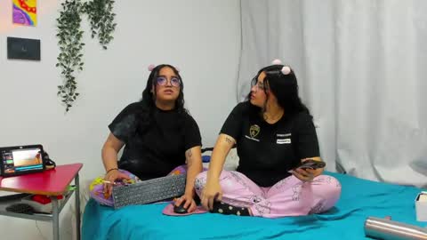 Maddie and Chelsea online show from 22, 3, 2026