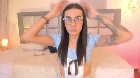 Maddie Ray online show from 18, 7, 2026
