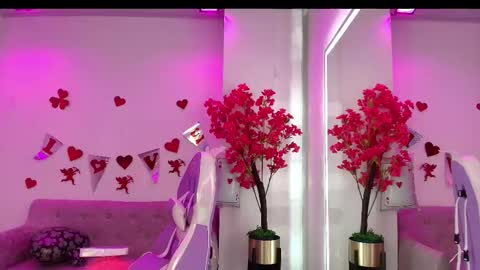 Snapshot of maddie_t18 chatting on 16, 2, 2026 maddie_t18 online show from 16, 2, 2026