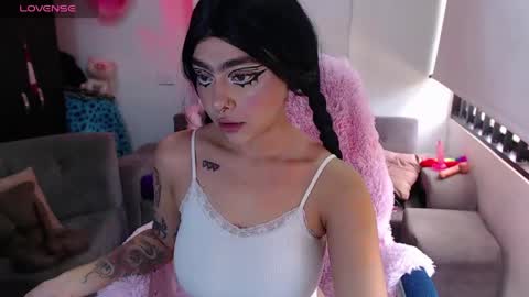 maddiie and clyde online show from 12, 4, 2026