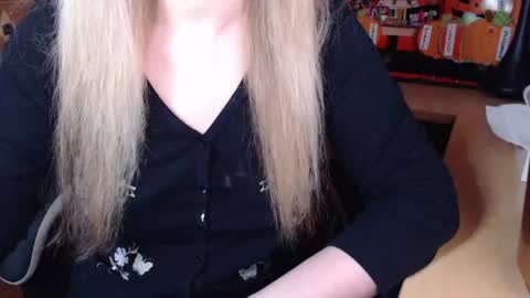 Snapshot of maddisonrae76 chatting on 26, 7, 2026 MaddisonRae online show from 26, 7, 2026