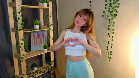 Hey Hey my name Victoria online show from 6, 5, 2026