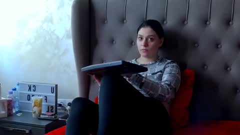 madelynvelure online show from 15, 12, 2025