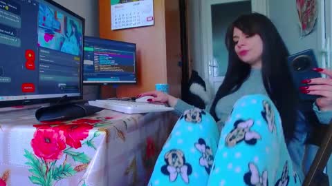 madelynvelure online show from 9, 4, 2026