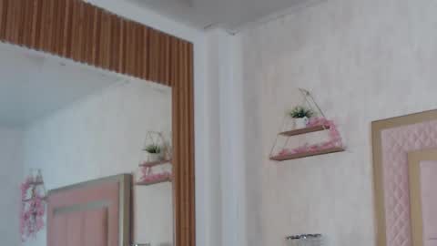 madhison_5 online show from 15, 4, 2026